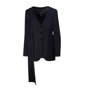 
                  
                    Barbara Walters' Giorgio Armani Jacket
                  
                