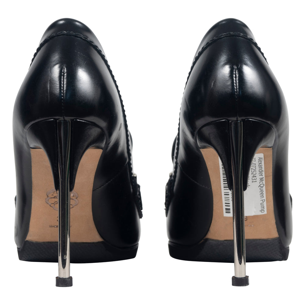 
                  
                    Alexander McQueen Pump
                  
                