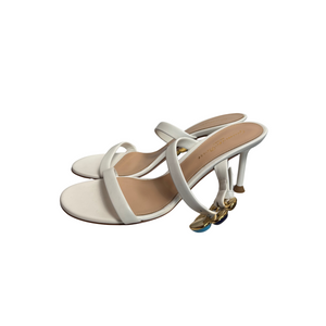
                  
                    Gianvito Rossi Pump
                  
                