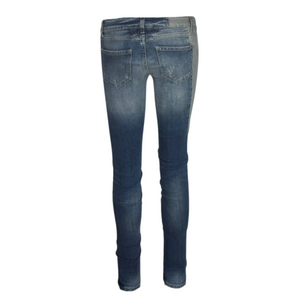 
                  
                    Closed Pant
                  
                