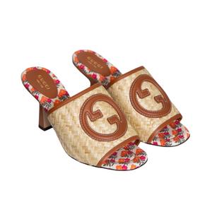 
                  
                    Gucci Pump
                  
                