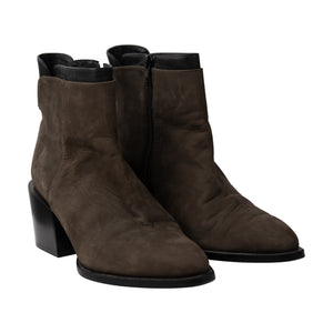 
                  
                    Vince Boot
                  
                