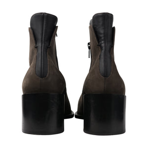 
                  
                    Vince Boot
                  
                